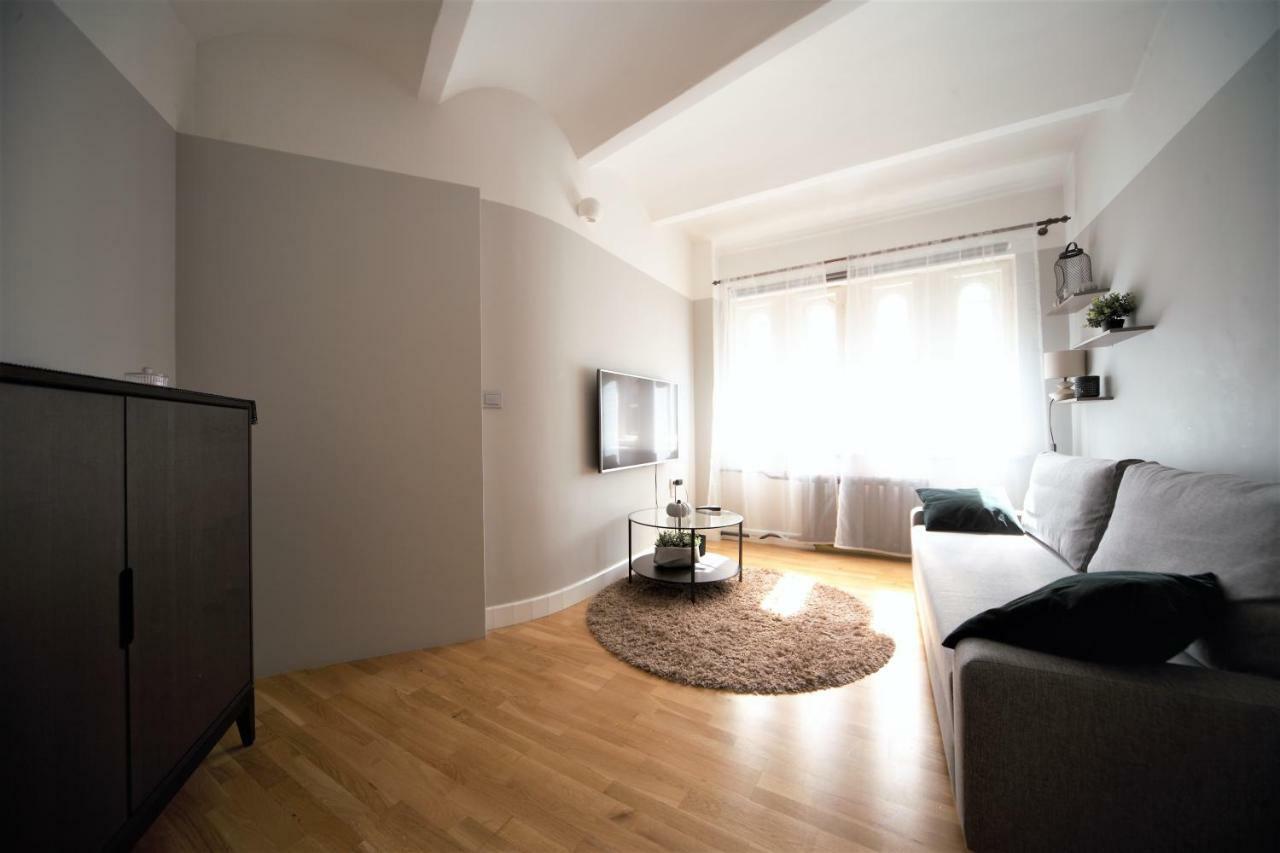 Valnu Street/Old Town Apartment Riga Bagian luar foto